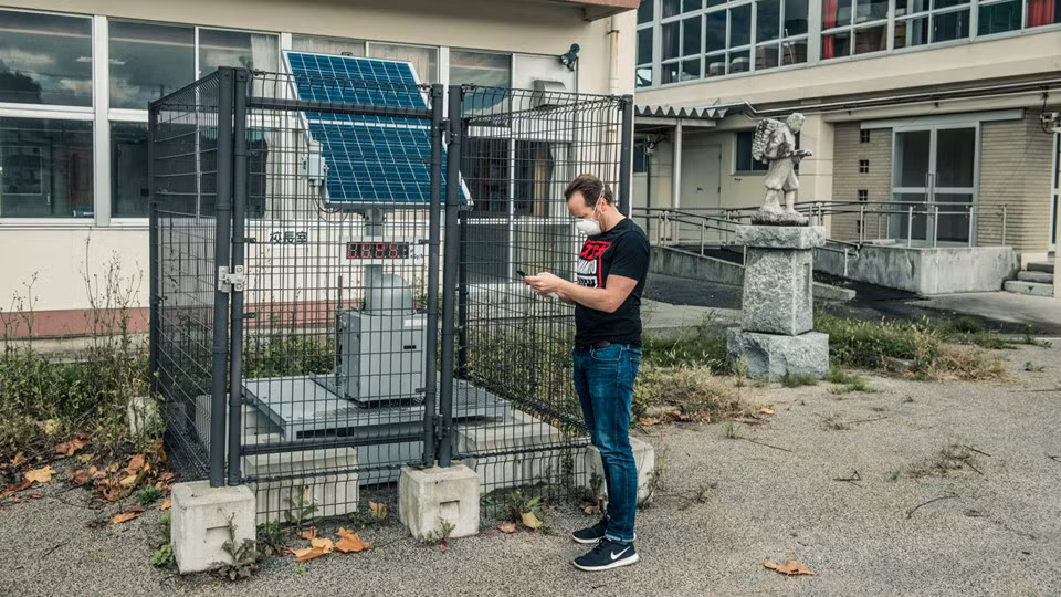 Từng xem qua nhiều bức ảnh về nơi đây, Jack Rix của TopGear đã mượn một chiếc Honda N Box Slash Mugen để khám "vùng đất ma" Fukushima nhân dịp chuyến đi đến Tokyo. Anh tin rằng, với sự đa dạng về văn hóa xe của Nhật Bản chắc chắn Fukushima sẽ còn gì đó sót lại.