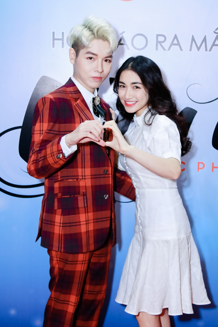 Hoà Minzy - Đức Phúc vẫn là chị em thân thiết sau sự việc không hay xảy ra.