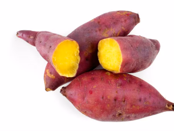 Khoai lang chứa năng lượng giúp ổn định lượng carbohydrate trong cơ thể bạn. Khoai lang cũng chứa kali giúp giảm stress và cung cấp nhiều năng lượng.