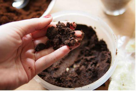 Cà phê ngoài công dụng làm tỉnh táo của nó, chị em còn phải bất ngờ vì "chức năng" dưỡng tóc của nó không kém cạnh bất cứ loại mỹ phẩm đắt tiền nào.