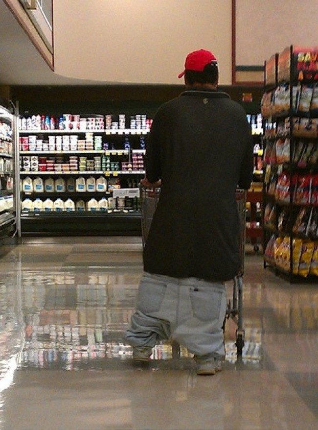 Đây thực sự là phong cách thời trang khó hiểu. Ảnh: Internet.