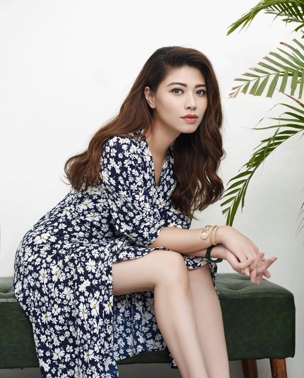 Dù có mức lương khá cao với người làm báo ở mặt bằng chung nhưng so với các ngành nghề khác, mức thu nhập của nữ BTV xinh đẹp lại khá khiêm tốn. Dù vậy, Ngọc Trinh vẫn có cuộc sống đủ đầy, dùng nhiều hàng hiệu. Có được điều này, ngoài công việc chính ở VTV, cô còn là nhà đầu tư, kinh doanh.