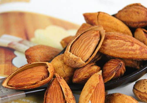 Một số trường hợp gây ra các triệu chứng tiêu hóa như nôn ói, đau quặn bụng và tiêu chảy làm dễ nhầm với tình trạng rối loạn tiêu hóa hay nhiễm độc thức ăn.