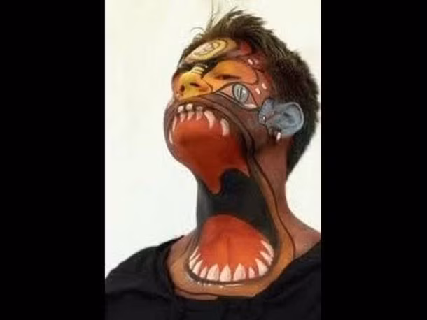 Hình xăm đáng sợ biến con người ta thành "ác quỷ".