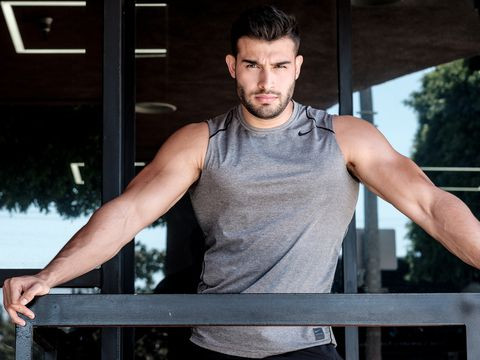 Cuộc đời của Sam Asghari bước sang trang mới khi trở thành bạn trai của Britney.