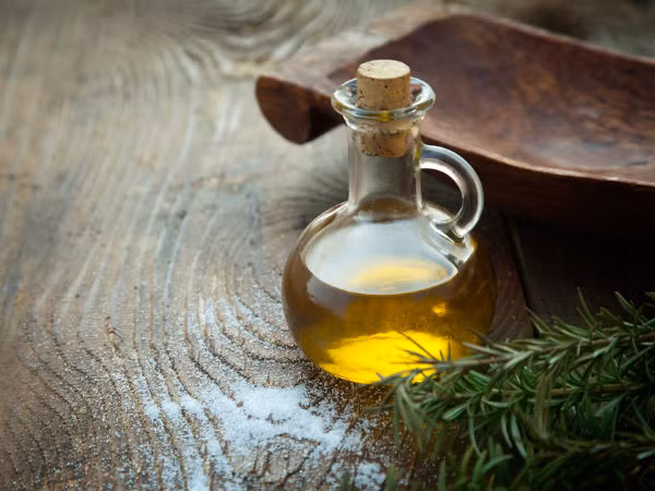 Dầu ngô làm cho món ăn ngon hơn. Tuy nhiên, dầu ngô giàu axit béo omega-6, có thể gây viêm xung quanh khớp, dẫn tới viêm khớp.