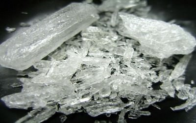 4. Ma túy đá (Methamphetamime, hay còn gọi là meth hay ice) là chất kích thích gây nghiện, tạo ra những cảm giác dễ chịu cho người dùng. Dùng meth quá liều có thể làm tăng nhịp tim, đau tim và huyết áp cao.