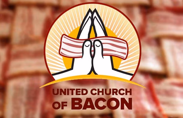 Món ăn này phổ biến và được ưa thích tới mức người ta lập ra hẳn nhà thờ thịt xông khói để thể hiện tình yêu với nó. Nhà thờ thịt xông khói được thành lập với 13.000 thành viên.