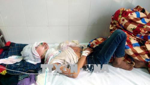 Các nạn nhân đang điều trị tại trung tâm y tế.