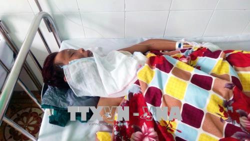 Các nạn nhân đang điều trị tại trung tâm y tế.