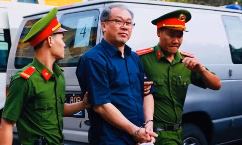 Phạm Công Danh trong phiên xử ngày 11/1.