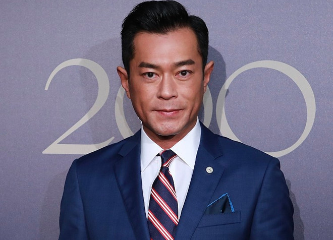 Cổ Thiên Lạc tại sự kiện hôm 24/5 với làn da sáng hơn trông thấy.