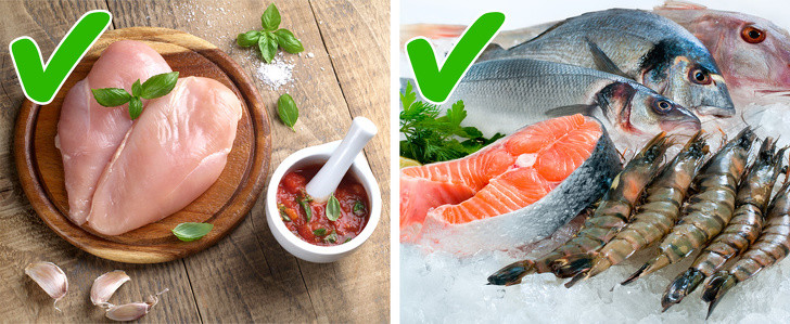 Ăn đủ protein: Thực tế, canxi và protein làm việc cùng nhau để duy trì sức khỏe của xương. Hãy bổ sung bằng cách ăn thêm hải sản, thịt gia cầm thịt trắng, sữa, phô mai, trứng, đậu…