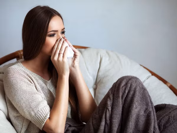  Ăn sữa chua mỗi sáng giúp cơ thể bạn chống lại các vi trùng gây bệnh và giữ cho tuyến đường ruột khỏe mạnh. Ảnh: Boldsky.