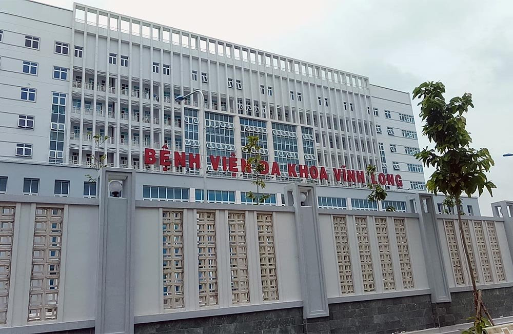 Cap song sinh chet bat thuong, nguoi nha mang thi the den BV truy trach nhiem-Hinh-2