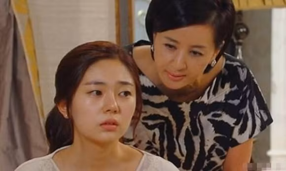 Dem tan hon, toi bang hoang phat hien am muu toan tinh cua nguoi giup viec