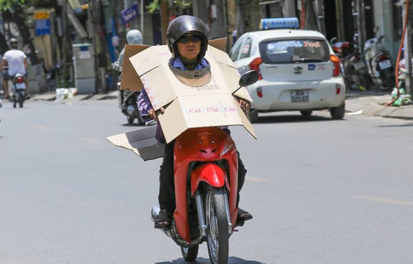 Nốt hôm nay, Hà Nội còn nắng nóng 35 độ, trong 3 ngày đầu tuần, trời sẽ tạm hạ nhiệt.