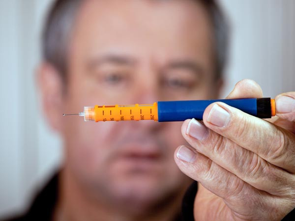 Mật ong làm giảm nguy cơ mắc bệnh tiểu đường. Nếu một người mắc tiểu đường uống mật ong mỗi đêm, nó sẽ giúp làm giảm mức đường trong máu.