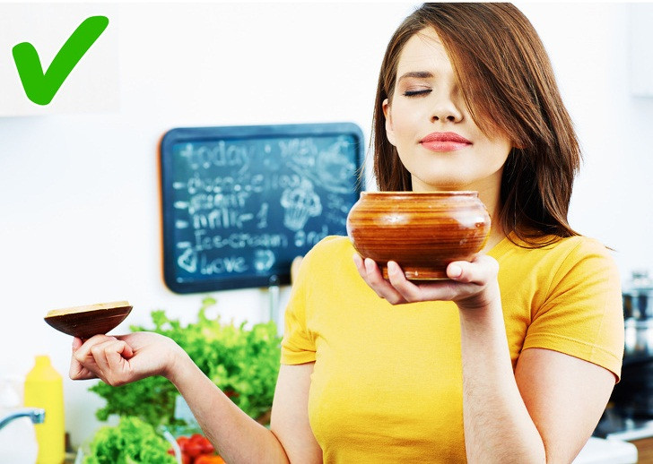 Sử dụng dầu bạc hà hoặc thậm chí ngửi một cây bạc hà sẽ giúp tăng cường mức năng lượng và giảm đáng kể sự mệt mỏi.