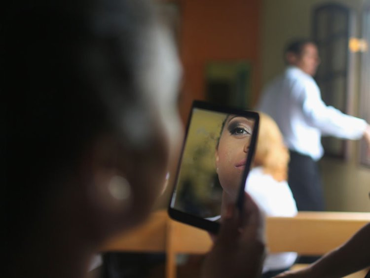 Cải thiện làn da: Lượng đường lớn trong các loại nước ngọt thường khiến da bạn dễ nổi mụn và để lại vết thâm. Việc ngừng uống loại nước này sẽ giúp da bạn khỏe mạnh hơn và giảm mụn.