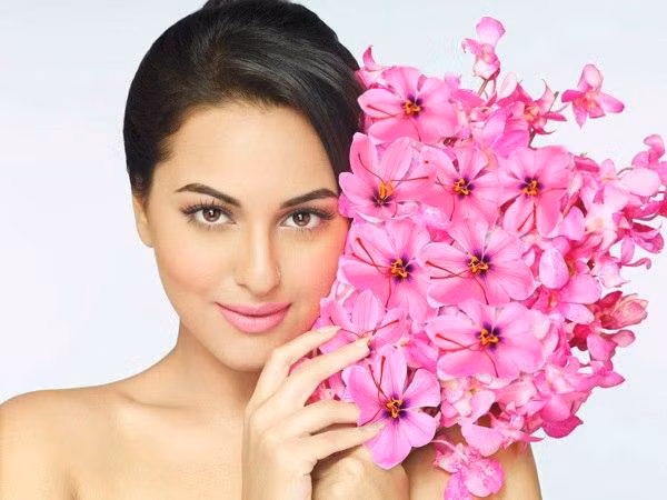 Có một quan niệm sai lầm phổ biến mà mọi người vẫn mắc là sử dụng các sản phẩm chống lão hóa sau khi da có dấu hiệu lão. Lời khuyên tốt nhất là bạn nên sử dụng sản phẩm chống lão hóa trước khi có dấu hiệu.