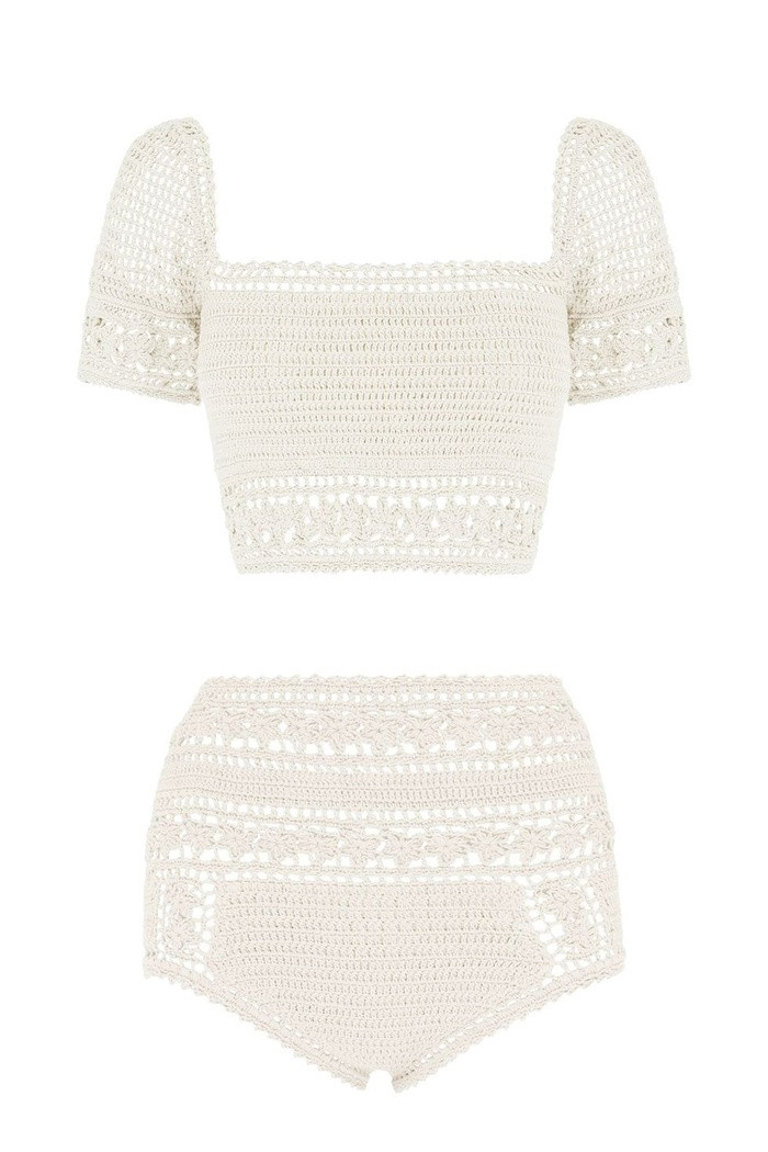 Bikini đan móc Đây chính là một trong những item hoàn hảo dành cho bạn. Bikini đan móc mang nét đẹp cổ điển và tạo nên vẻ gợi cảm cho chị em.