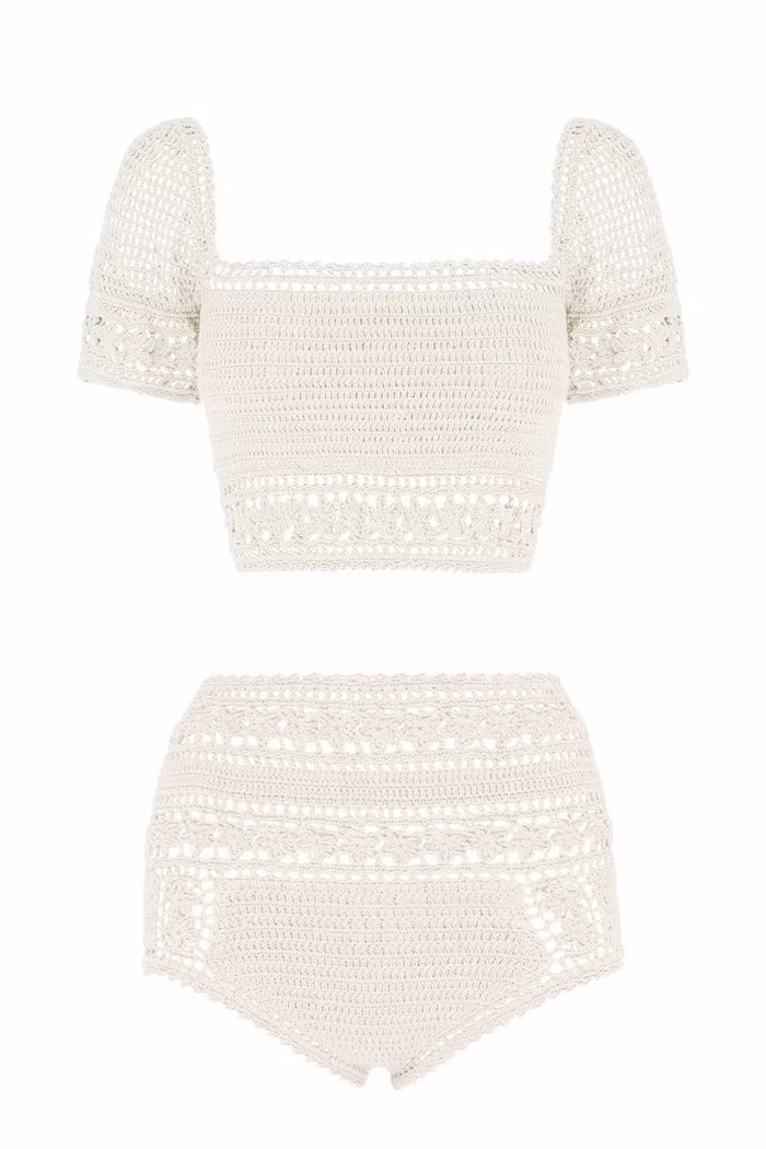 Bikini đan móc Đây chính là một trong những item hoàn hảo dành cho bạn. Bikini đan móc mang nét đẹp cổ điển và tạo nên vẻ gợi cảm cho chị em.