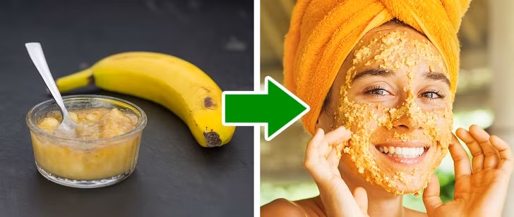 Mặt nạ chuối phù hợp với làn da khô và nó giúp loại bỏ các vết nám do tuổi tác gây ra. Lấy một quả chuối nghiền nhuyễn, có thể thêm ít sữa chua trộn đều để đắp mặt. Sau 20-30 phút, rửa sạch bằng nước lạnh. Bạn có thể áp dụng mặt nạ này vài lần một tuần.