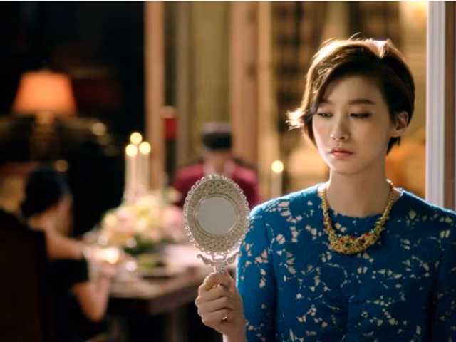 Cô tức điên vì nhân tình đưa vợ đi ăn còn "up face" (Ảnh minh họa IT).