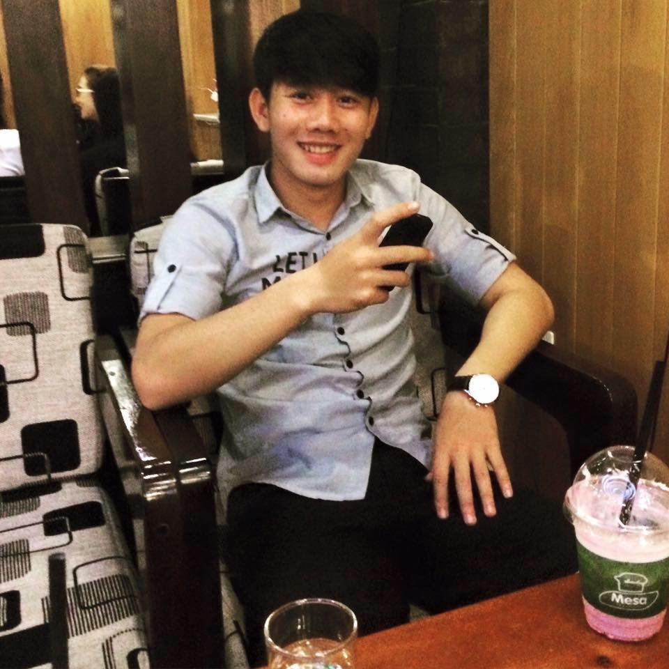 Không chỉ ăn mặc đẹp, Minh Vương còn sở hữu nụ cười hút hồn các fan nữ.