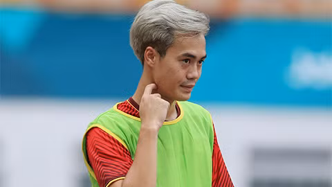 Sau khi ghi bàn giúp Việt Nam vào bán kết Asiad 2018, Văn Toàn đã trở thành tâm điểm và rất nhiều fan Việt muốn nhuộm tóc màu bạch kim như Anh.