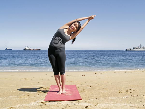 Yoga là một cách tuyệt vời để giảm đau đầu bởi nó giúp thư giãn cơ thể và giải phóng tâm trí của bạn.