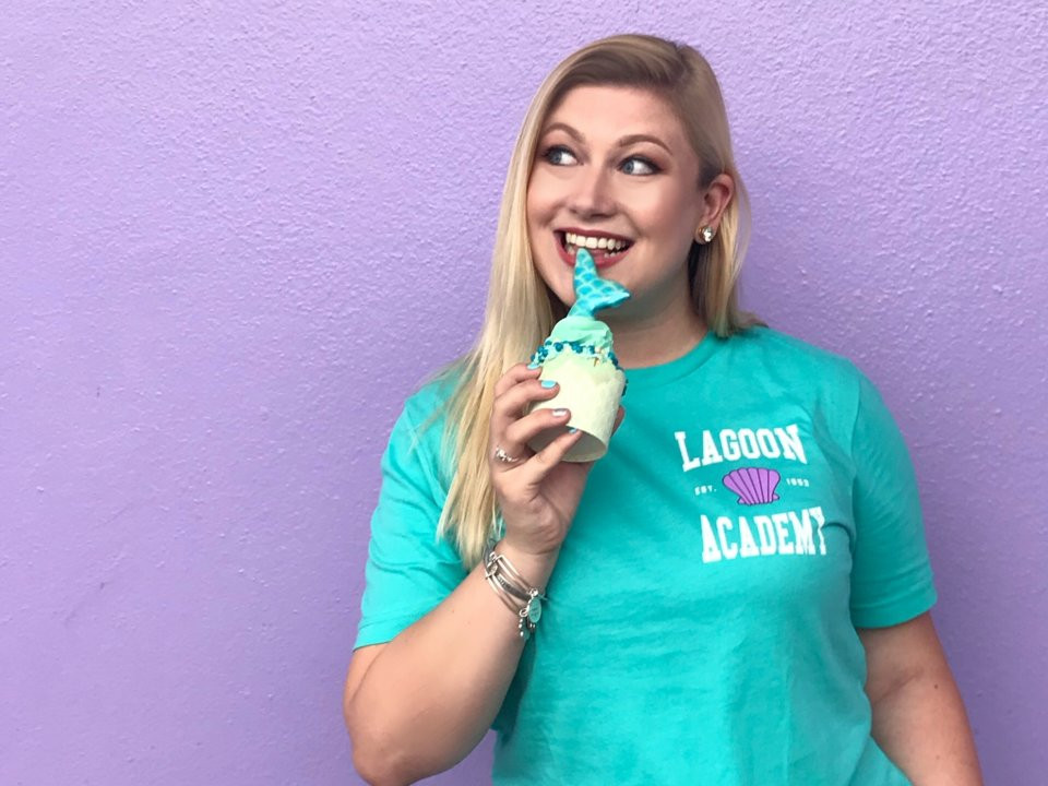 Món bánh kem đuôi nàng tiên cá này có giá 5,99 USD/chiếc (tương đương hơn 120.000 đồng).