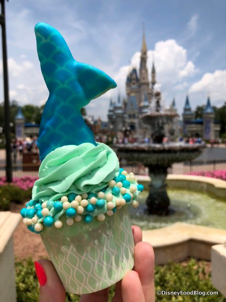 Không chỉ có hình dáng và màu sắc đẹp, chiếc bánh còn được nhận xét là rất mềm, ngọt và tan chảy trong miệng bạn.