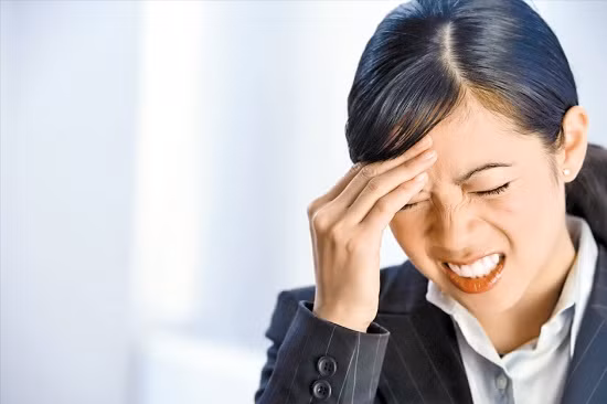 Massage da đầu giúp giảm stress hiệu quả. Ảnh: Internet.