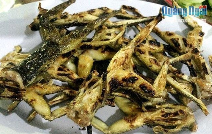 Chẫu chàng xào lăn, kho tiêu, chiên chua ngọt, xay nhuyễn cuốn lá lốt, rang với sả đều rất thơm ngon. (Ảnh: Báo Quảng Ngãi).