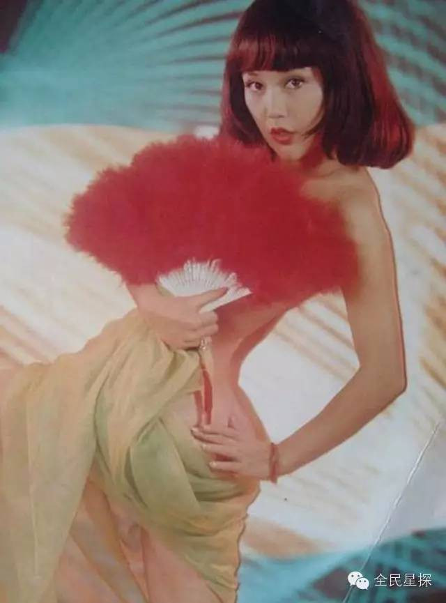 Với thân hình nóng bỏng, lựa chọn con đường diễn viên cấp ba mang lại cho Thiệu Âm Âm sự nổi tiếng.