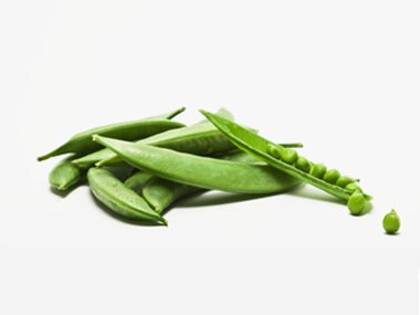 Đậu Hà Lan chứa galacto-oligosaccharides (GOS), một chuỗi các loại đường khó tiêu hóa và gây ra đầy hơi.