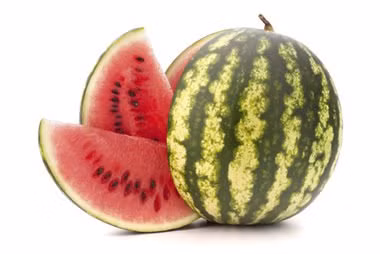 Dưa hấu có thể gây khó khăn trong việc tiêu hóa và gây đầy hơi. Trường hợp này rất hiếm xảy ra và có thể là do gen. Các bác sĩ gọi đó là "sự không dung nạp fructose di truyền". Xét nghiệm máu có thể phát hiện vấn đề này.