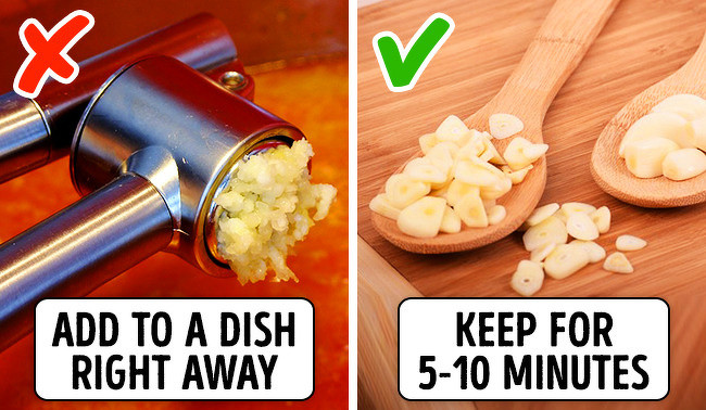 Tỏi: Việc ăn tỏi ngay sau khi băm nhuyễn hoặc thái nhỏ là cách làm rất sai lầm. Chất allicin trong tỏi chỉ có thể phát huy tác dụng kháng khuẩn hiệu quả cho cơ thể người nếu để trong không khí 15 phút.