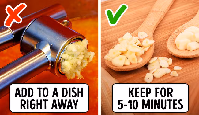 Tỏi: Việc ăn tỏi ngay sau khi băm nhuyễn hoặc thái nhỏ là cách làm rất sai lầm. Chất allicin trong tỏi chỉ có thể phát huy tác dụng kháng khuẩn hiệu quả cho cơ thể người nếu để trong không khí 15 phút.