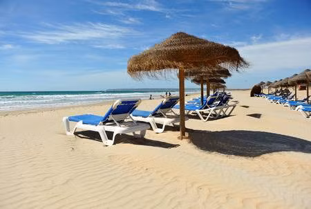 Tắm nắng: Ánh sáng mặt trời cung cấp cho chúng ta vitamin D. Nó không chỉ giúp chống trầm cảm - điều thường là lý do gây ra bệnh tật, mà còn giảm nguy cơ mắc bệnh tiểu đường.