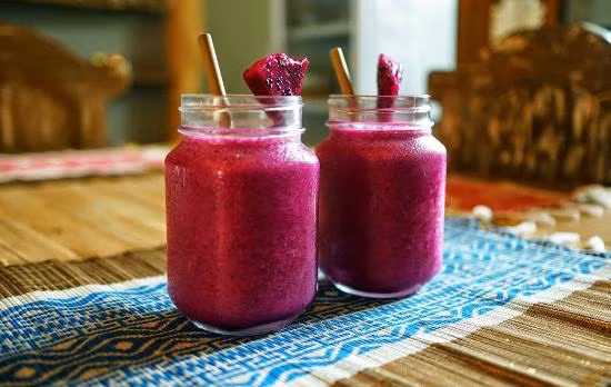 Sinh tố thanh long có màu sắc đẹp mắt. Ảnh: Internet.