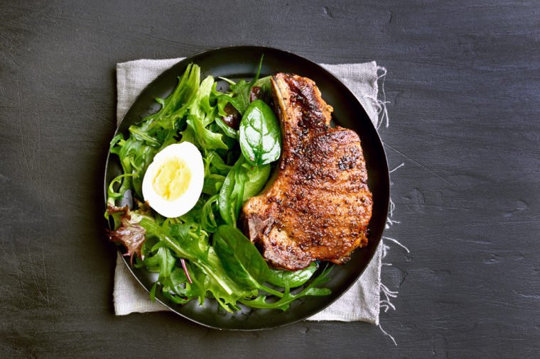 Cách detox cách 5 bữa, bỏ một bữa sáng: Phương pháp này rất nguy hiểm bởi bạn sẽ không nhận được các chất dinh dưỡng thích hợp mà cơ thể cần mỗi ngày.