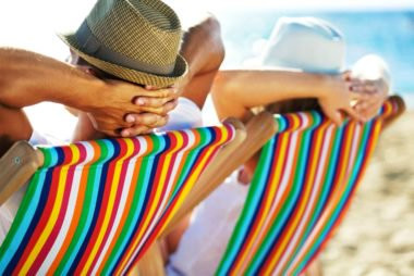 Nếu muốn tận hưởng một kỳ nghỉ hè vui vẻ, bạn hãy kiểm tra lượng đường huyết một cách thường xuyên. Không bao giờ được quên uống thuốc theo thời gian quy định. Ảnh: Shutterstock.