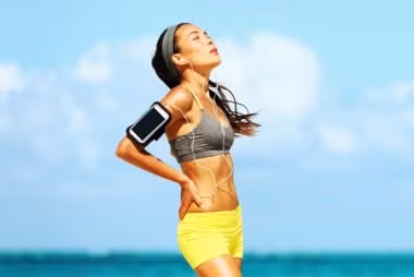 Chú ý tới thời tiết: Các hoạt động thể chất là chìa khóa của quá trình điều trị tiểu đường nhưng bạn không nên hoạt động ngoài trời trong ngày nắng nóng. Hãy ra ngoài vào sáng sớm hoặc buổi tối, khi nhiệt độ đã xuống thấp.