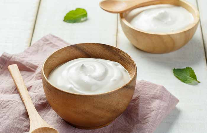 Sữa chua: Không chỉ là thực phẩm chứa vi khuẩn lợi ruột, sữa chua còn rất tốt cho cơ thể bạn bởi nó là nguồn cung cấp tuyệt vời canxi, protein và kali.