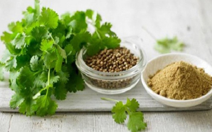 Ngừa sỏi thận: Rau mùi có tác dụng lợi tiểu và giải độc nên có tác dụng ngăn cản sỏi hình thành trong thận và giảm nhiễm trùng đường tiết niệu.