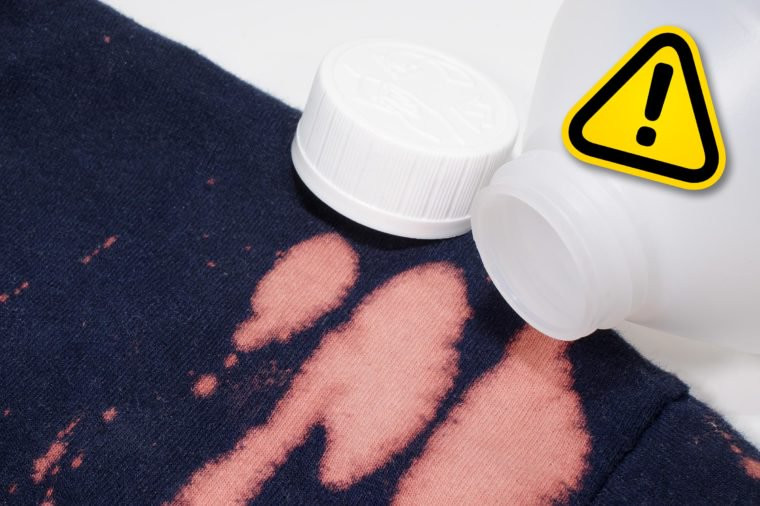 Xu hướng sử dụng thuốc tẩy để làm sáng da và làm sạch mụn trứng cá hết sức nguy hiểm. Hóa chất trong thuốc tẩy có thể gây ung thư.