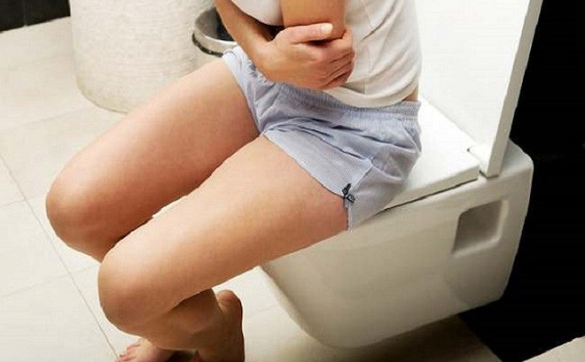 Táo bón và tiêu chảy: Chế độ ăn nhiều protein, ít carb có thể loại bỏ prebiotics. Đây là một loại chất xơ giúp tăng cường lợi khuẩn ở đường ruột. Khi thiếu hụt vi khuẩn này, bạn có thể gặp phải những vấn đề về đường tiêu hóa như tiêu chảy, táo bón và đầy hơi.